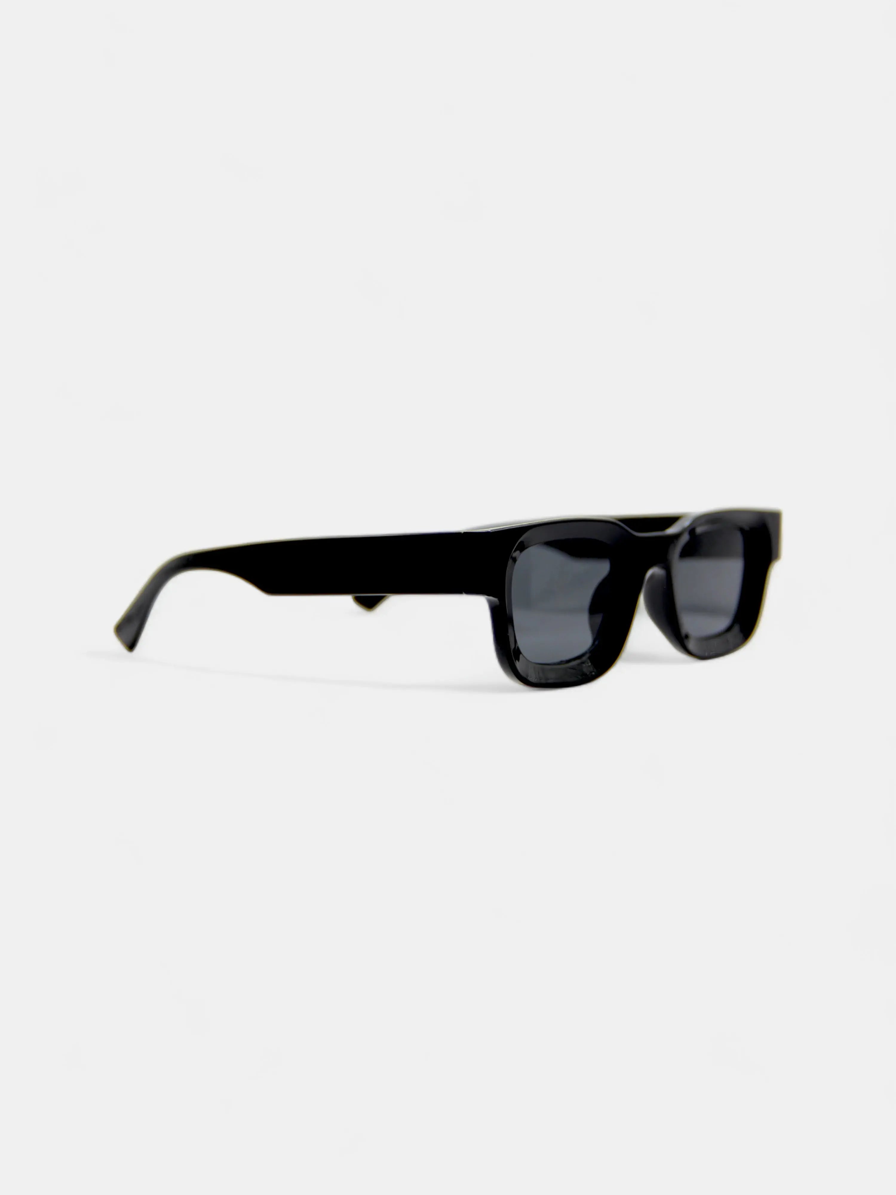 LAYLOW: Elevate Your Style