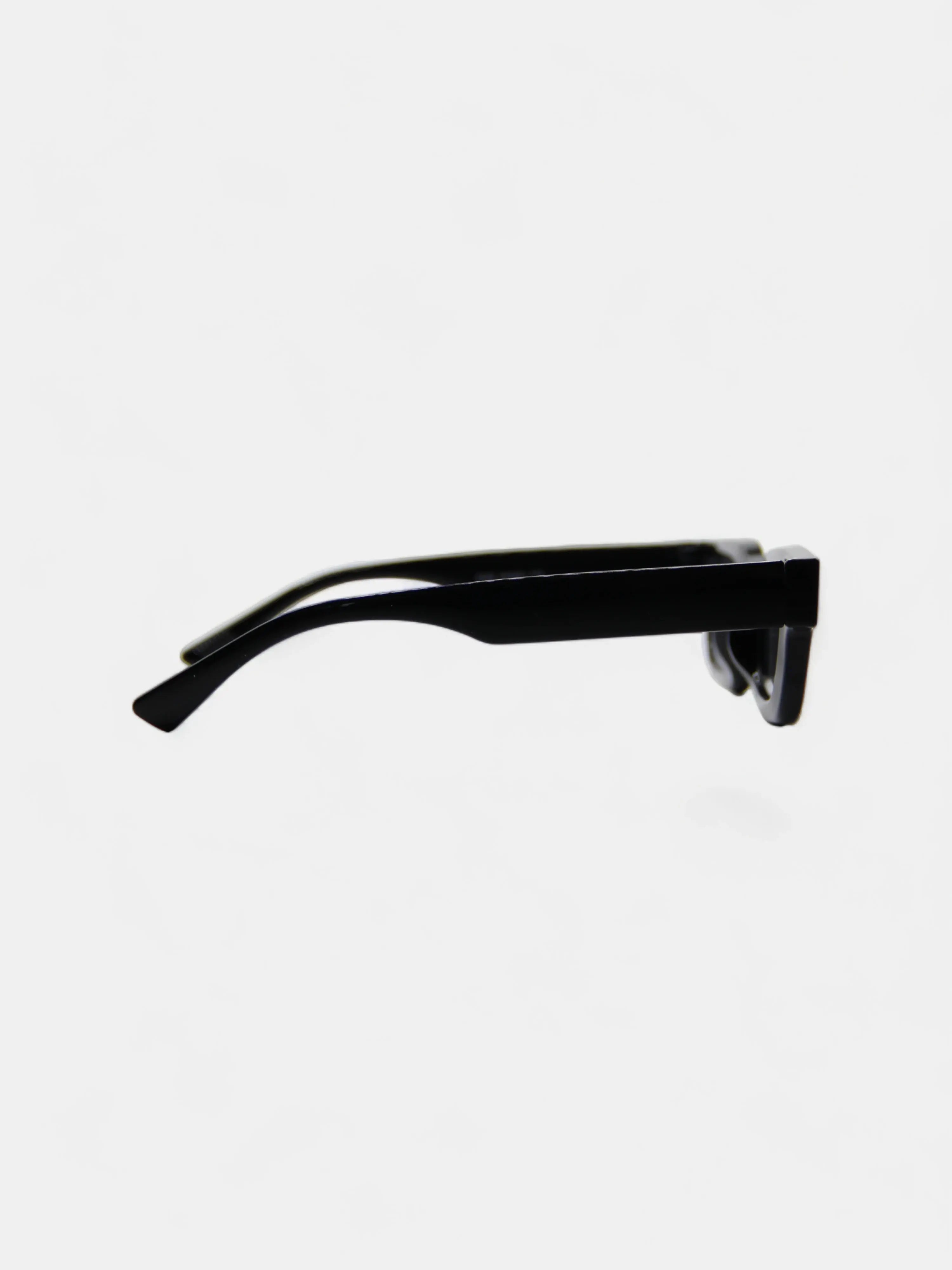 LAYLOW: Elevate Your Style